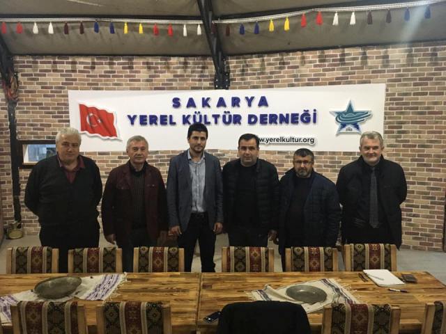 Sakarya Yerel Kültür Derneği Gençlik Kollarında bayrak değişimi