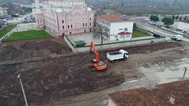 Temel kazısına başlandı