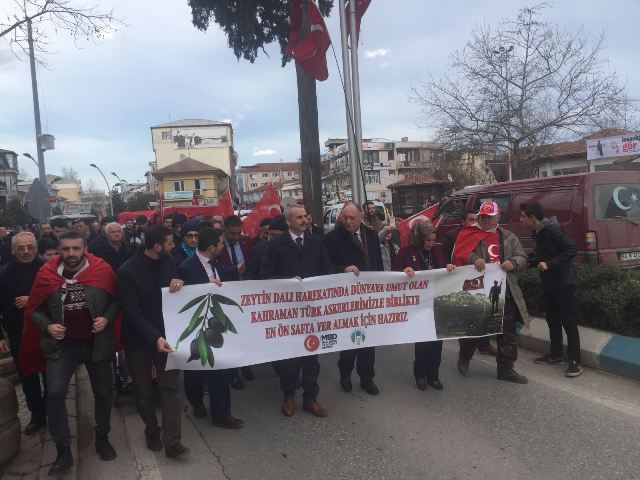 Akyazı’da Mehmetçiğe Destek Yürüyüşü