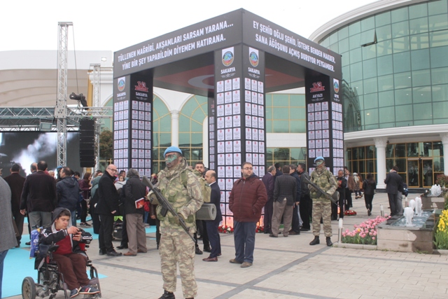 Serdivan'da  şehitlere vefa