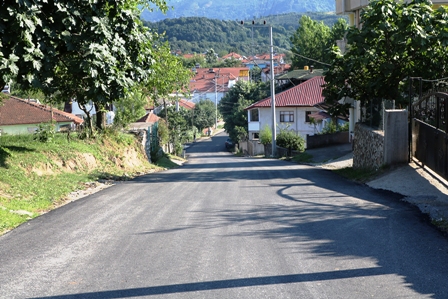 Akyazı Şerefiye’de yollar daha güzel