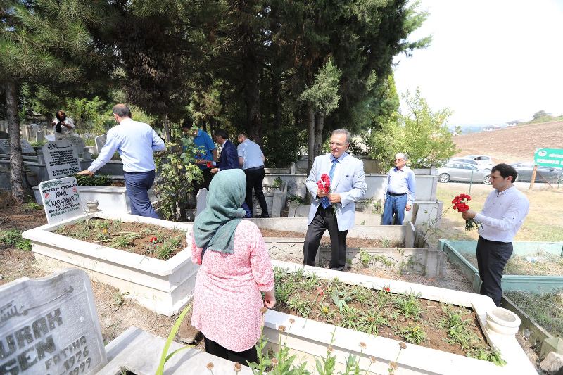 Deprem şehitleri Serdivan’da anıldı