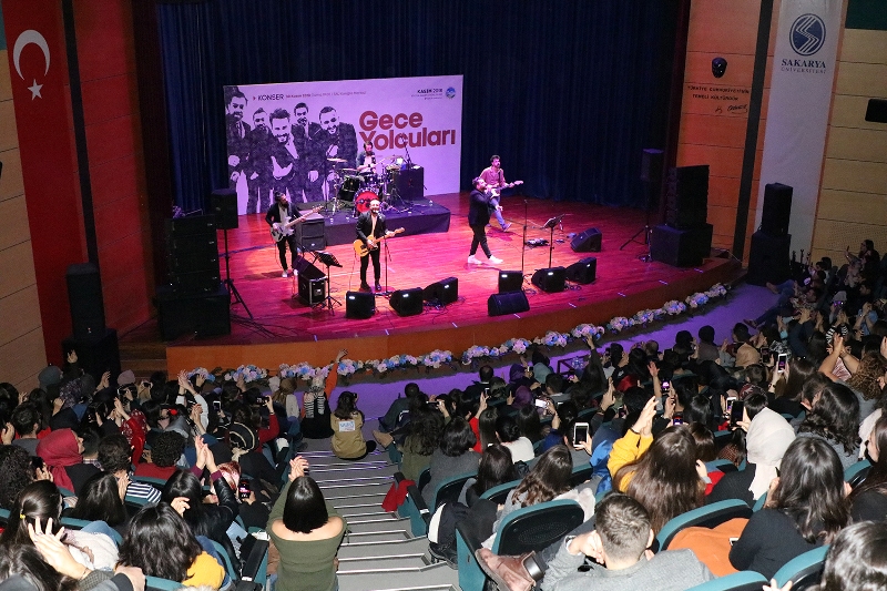 Gece Yolcuları’ndan muhteşem konser