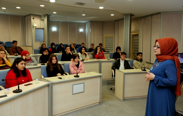 Stajyerlere 'İş Sağlığı ve İş Güvenliği' eğitimi