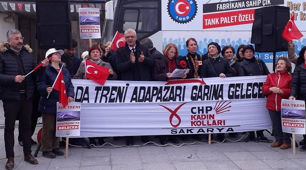 CHP'li kadınlar tren için haykırıyor