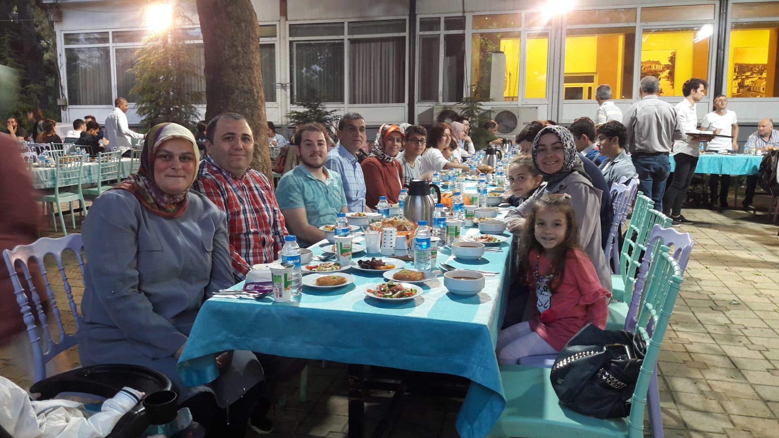 Sağlıkçılar iftar için buluştu