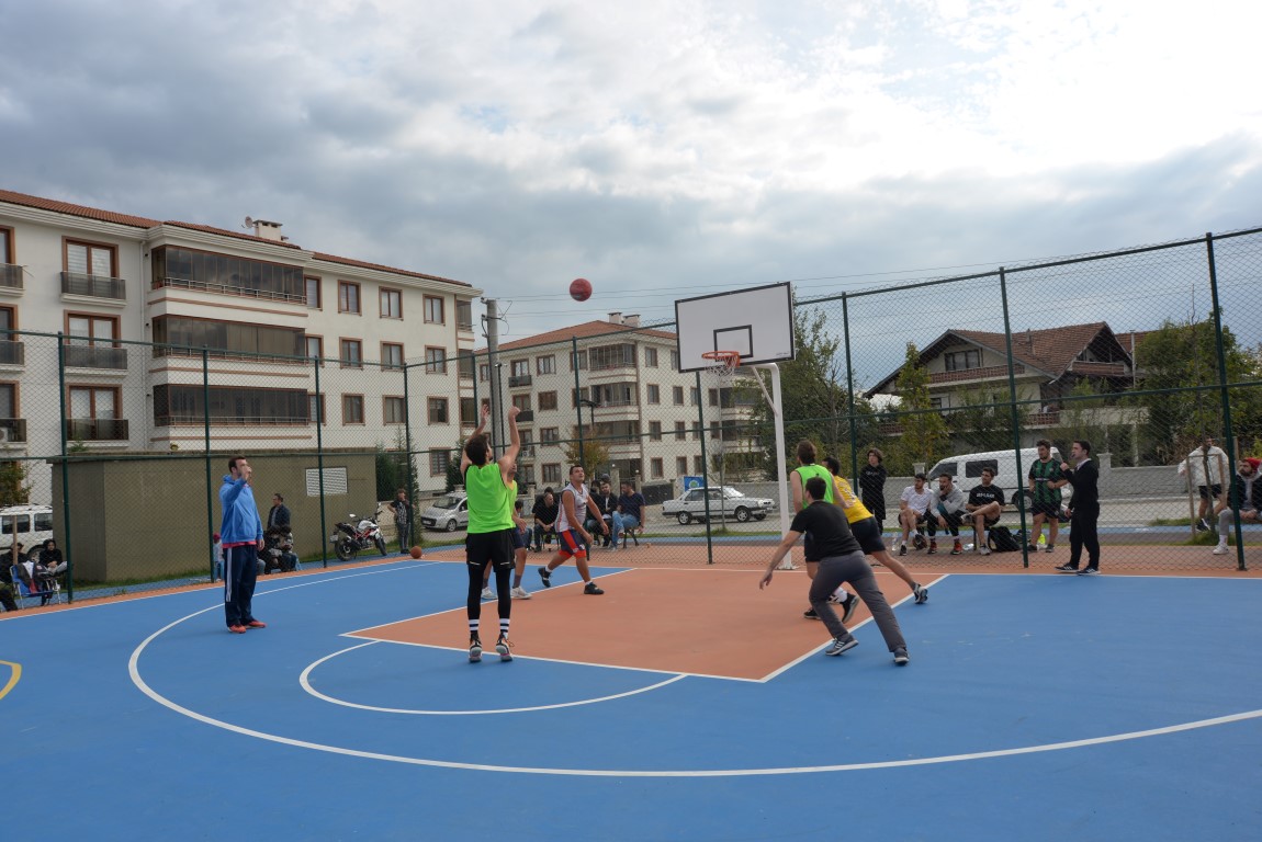 Hendek'te voleybol heyecanı