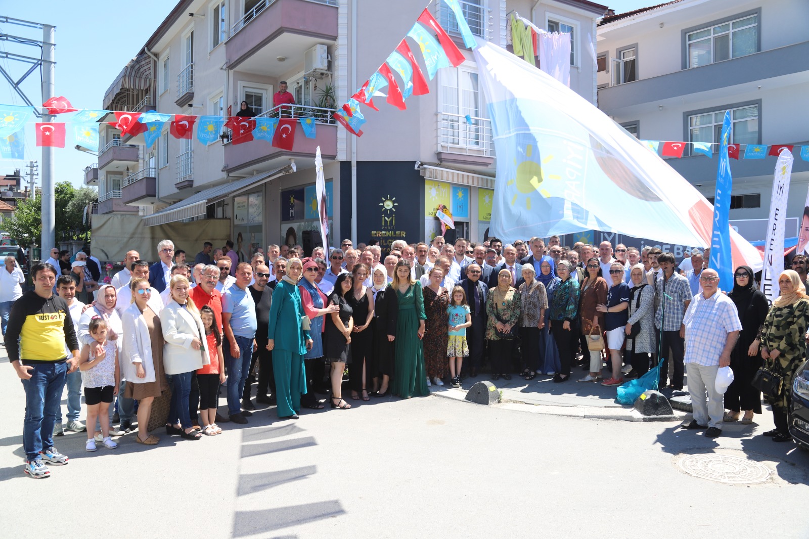 İYİ Parti Erenler İlçe Teşkilatı açıldı