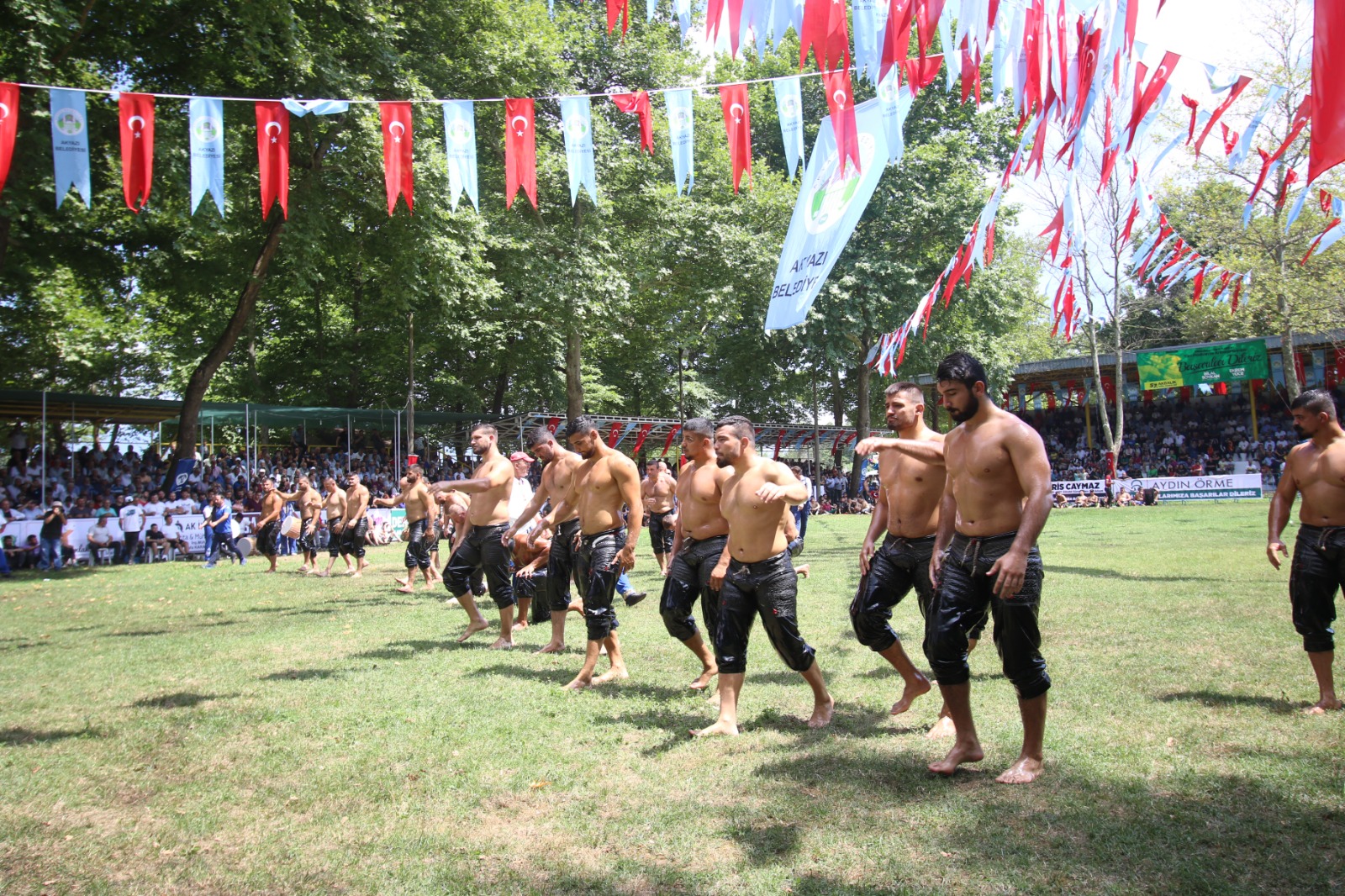 57. Akbalık Yağlı Güreşleri’ne yoğun ilgi