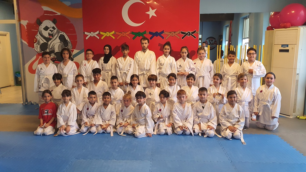 Ada Karate'de terfi heyecanı