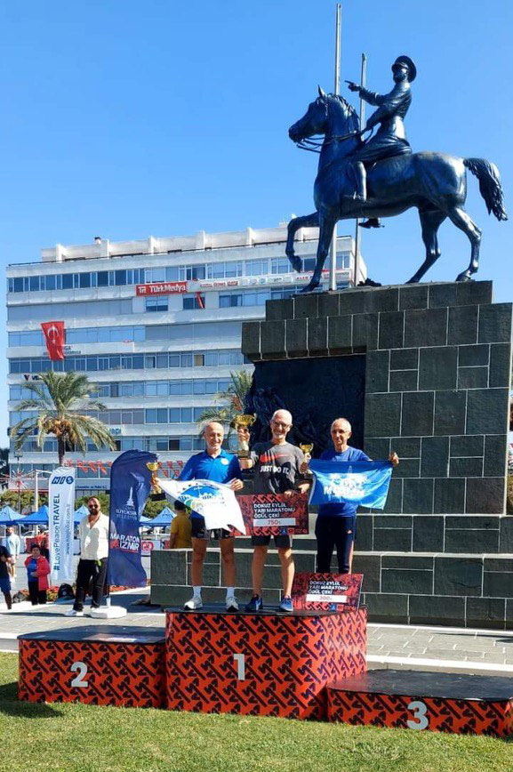 İzmir’den derece ile döndü