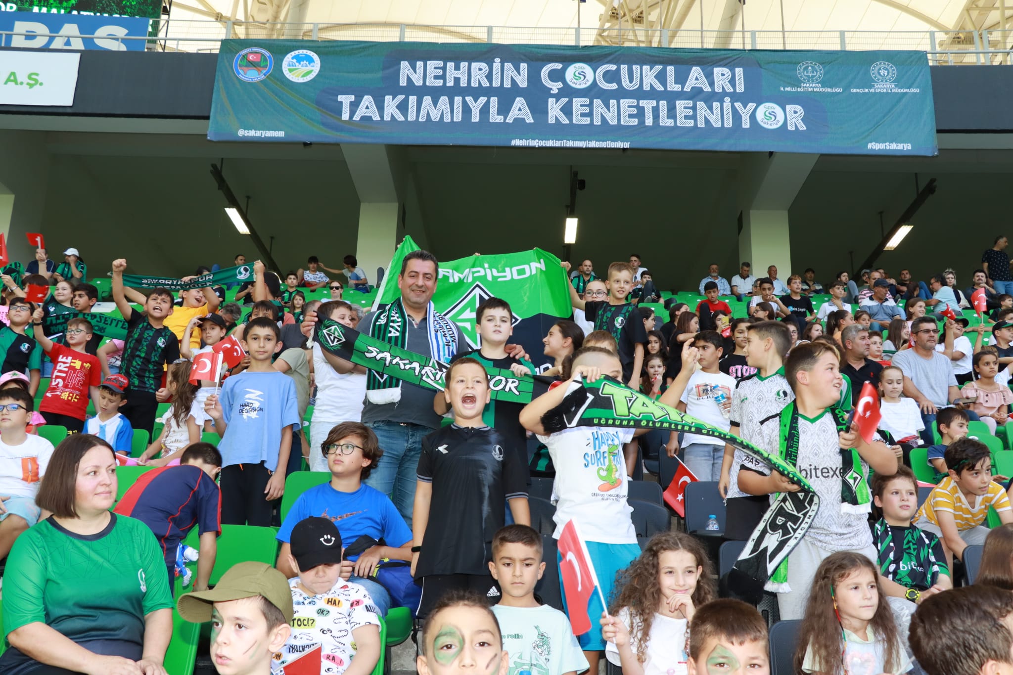 Sakaryaspor-Malatya'yı 3 golle geçti