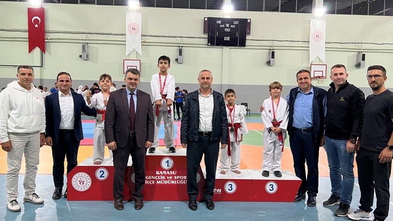 Karasu'da karate rüzgarı