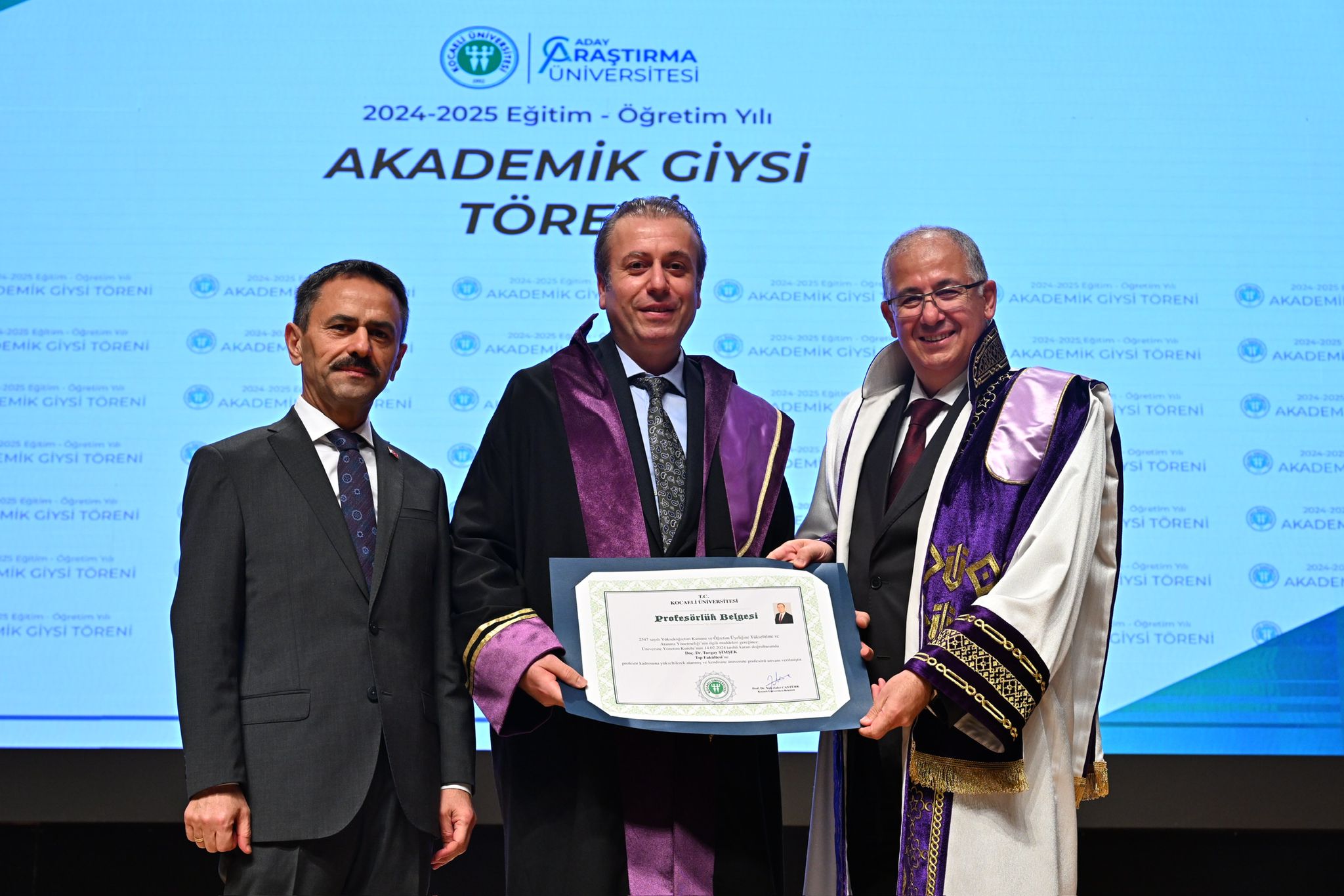 Komşu üniversiteşi Sakaryalı danışman